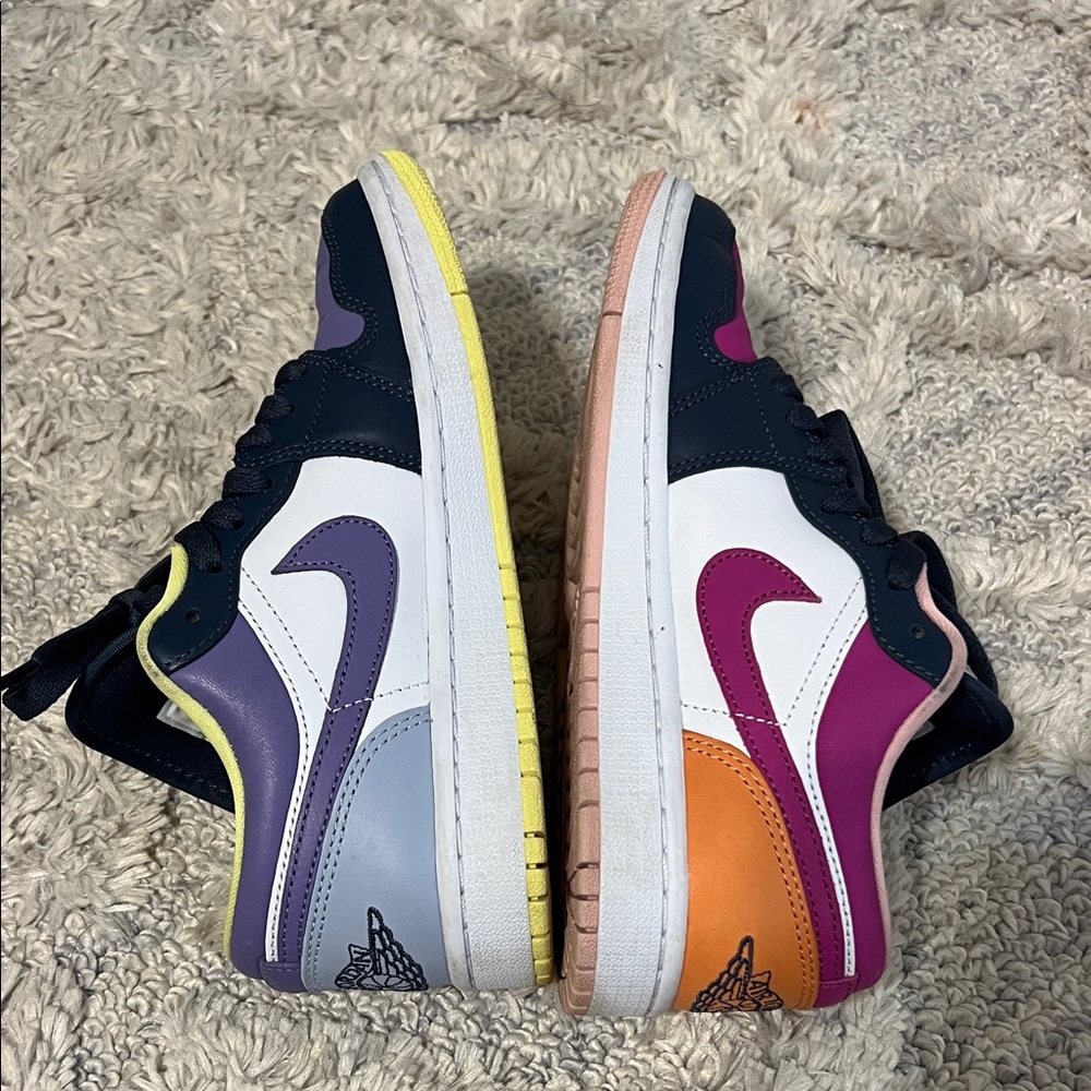 Jordan 1 Low SE mismatched - Picture 6 of 7
